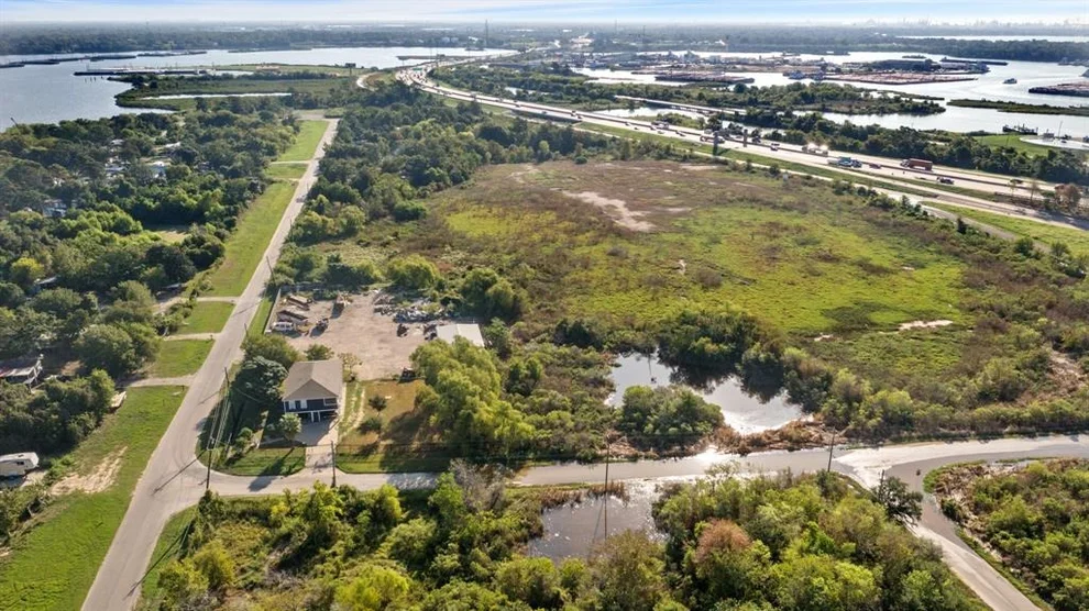 Unit for sale at 320 Monmouth Street, Channelview, TX 77530