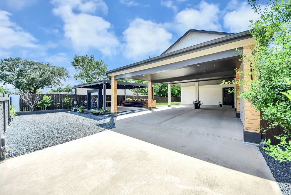 Unit for sale at 7314 Iwo Jima Road, Houston, TX 77033