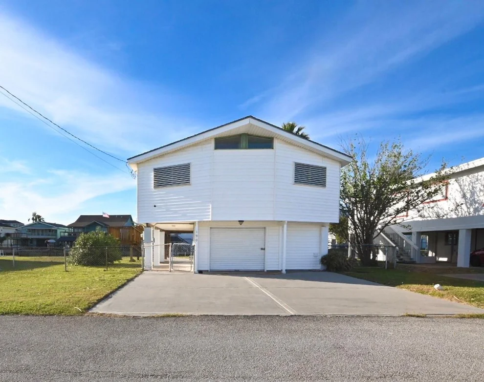 Unit for sale at 190 Barracuda, Bayou Vista, TX 77563