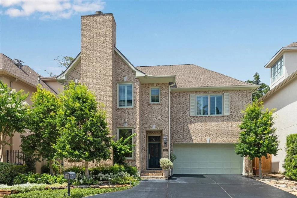 Unit for sale at 130 Park Laureate, Houston, TX 77024