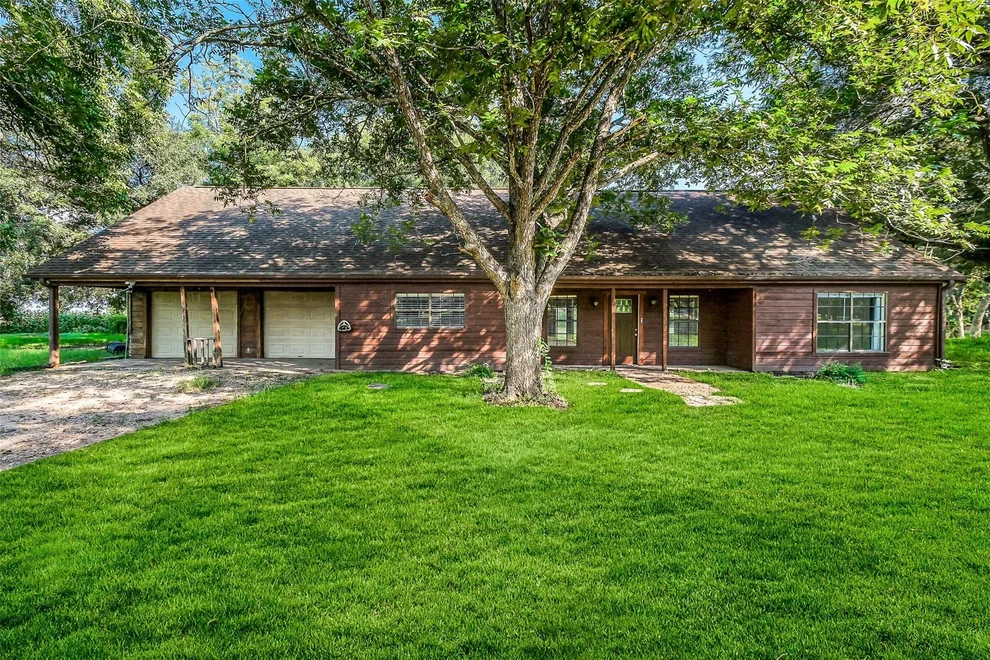 Unit for sale at 9503 Cardinal Road, Beasley, TX 77417