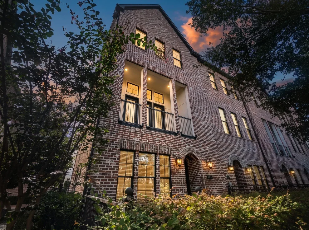 Unit for sale at 9516 London Bridge Station, Houston, TX 77045