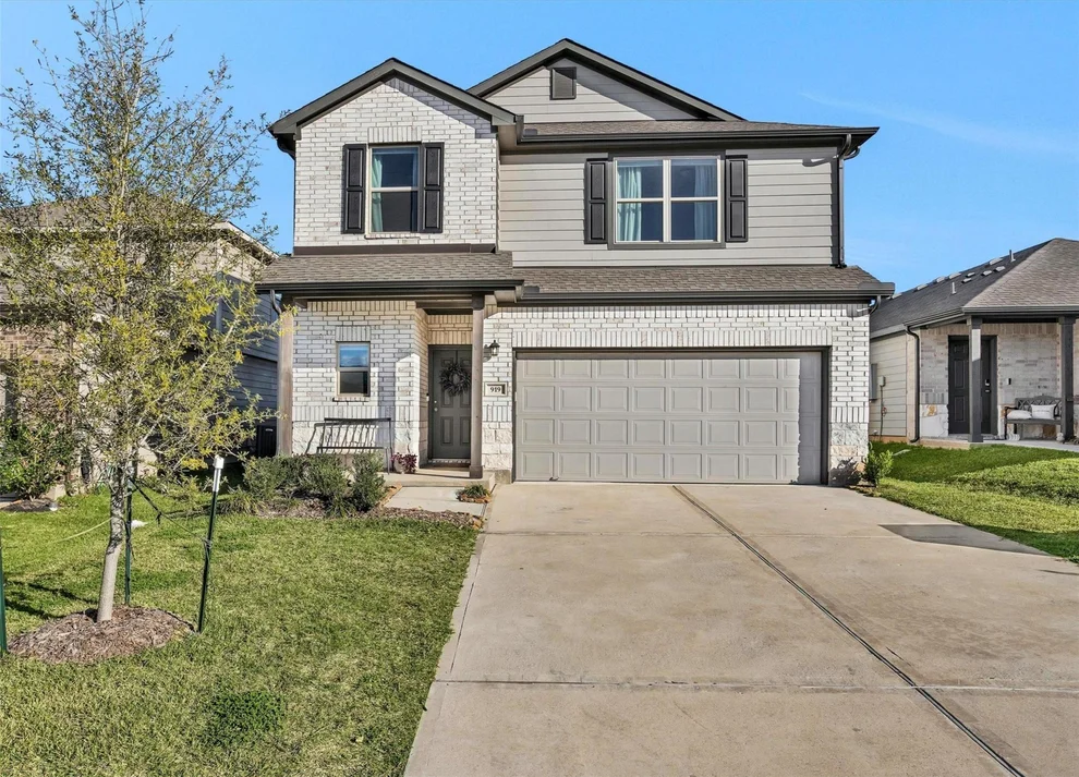 Unit for sale at 919 Amesbury Court, Conroe, TX 77316