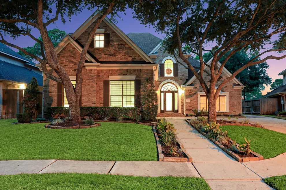 Unit for sale at 2410 Sawgrass Court, League City, TX 77573