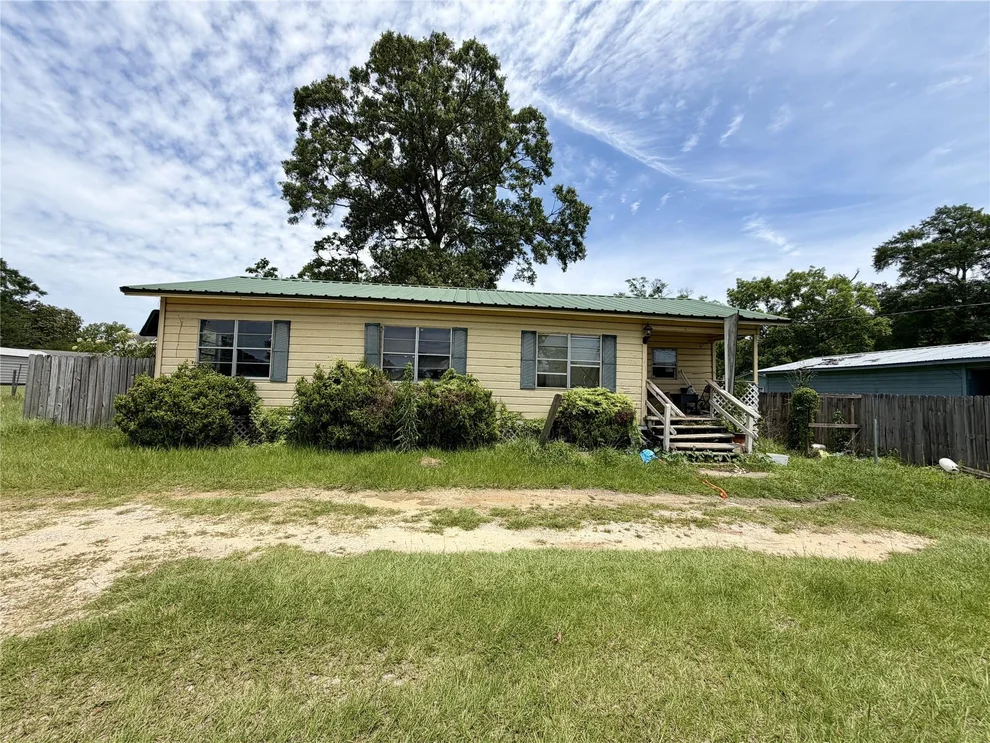 Unit for sale at 516 W Martin Luther King Street, Kirbyville, TX 75956
