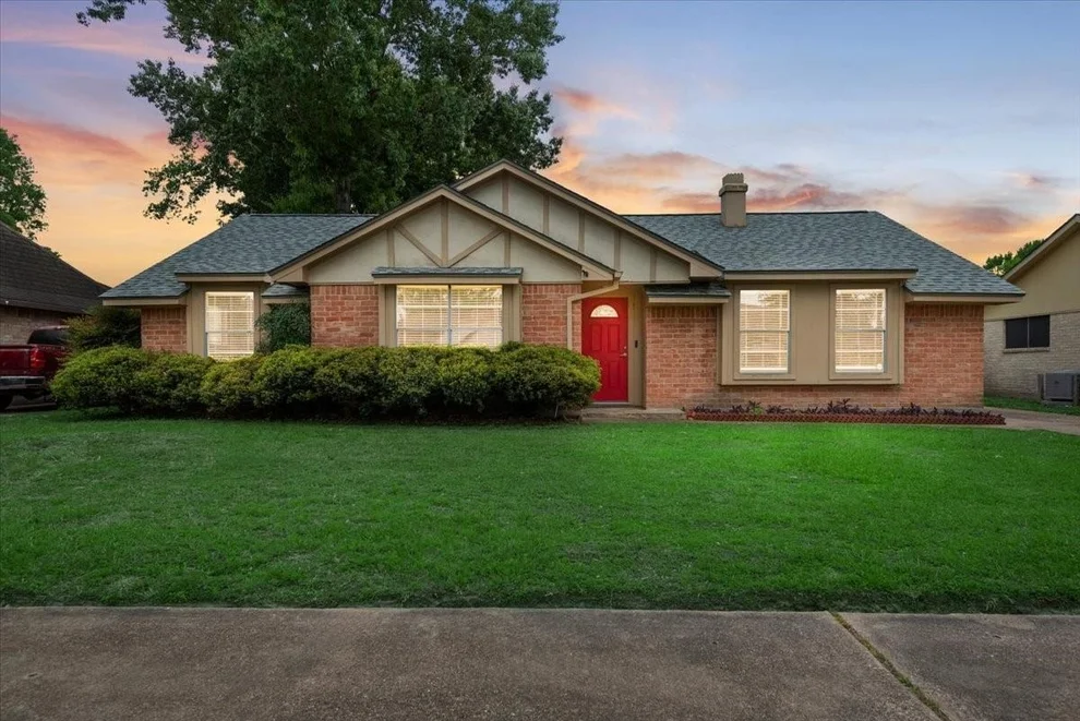 Unit for sale at 3511 Lemon Tree Lane, Houston, TX 77088