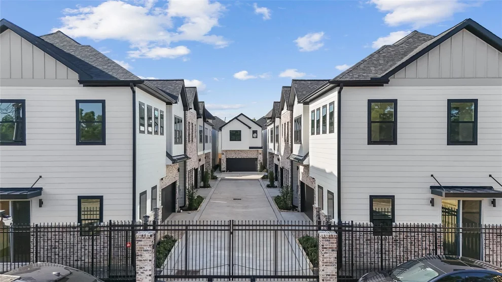 Unit for sale at 2588 W Tidwell Road, Houston, TX 77091