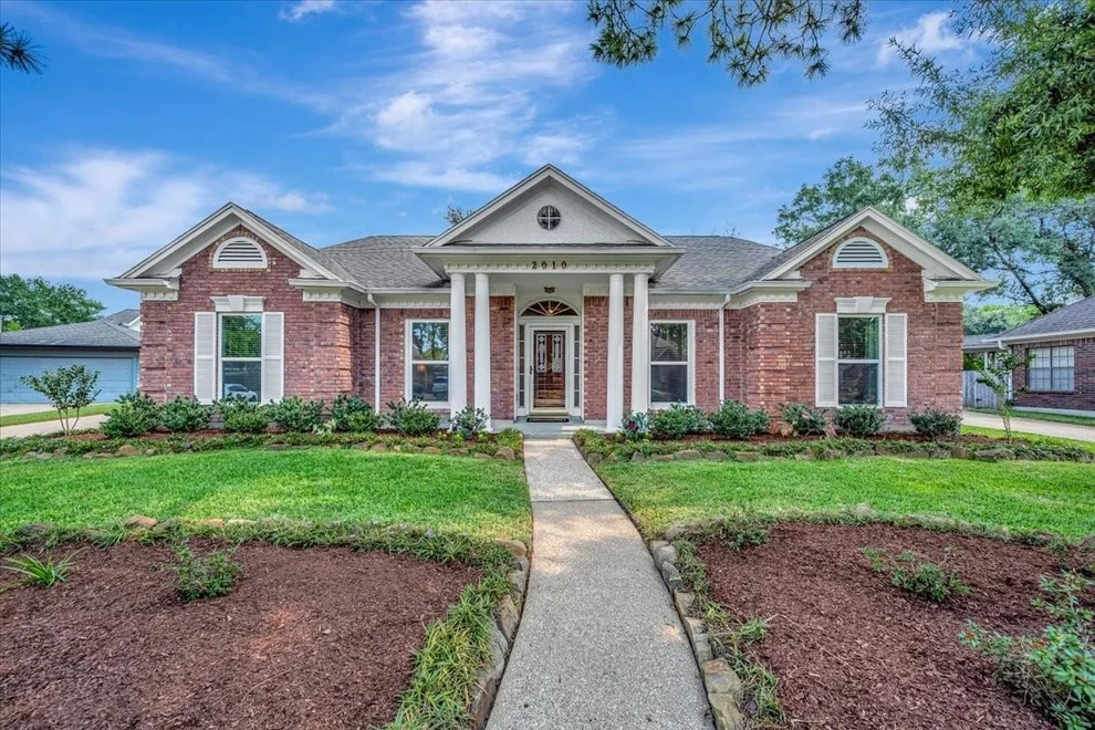 Unit for sale at 2010 Woodland Haven Road, Houston, TX 77062