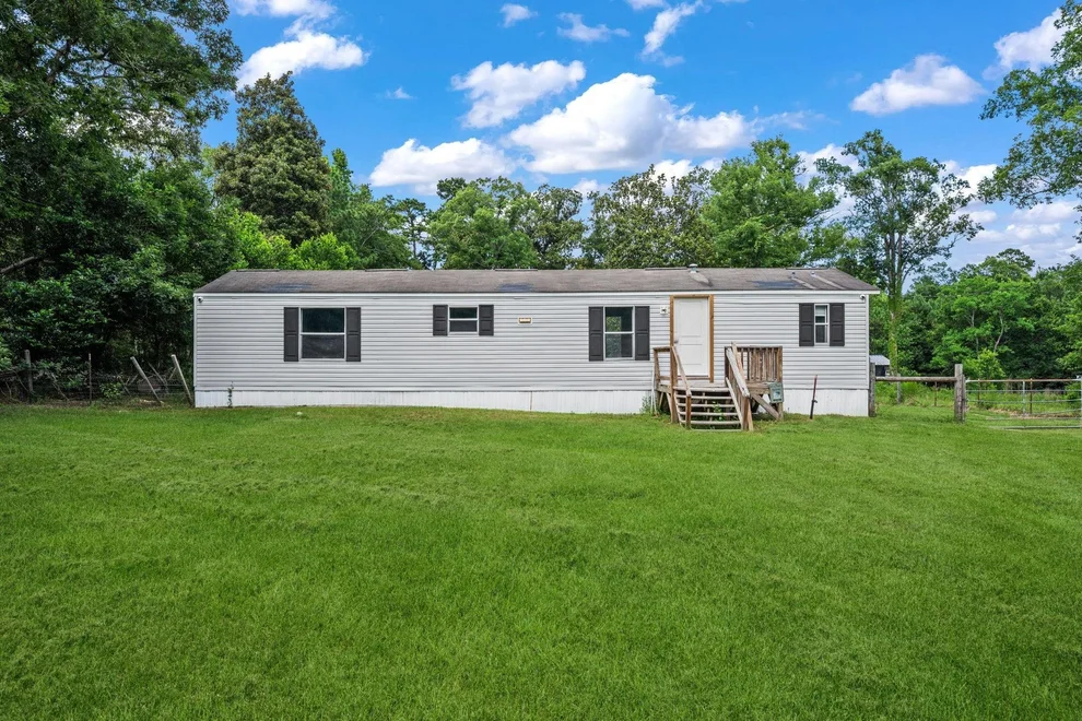 Unit for sale at 539 Virginia Street, Shepherd, TX 77371