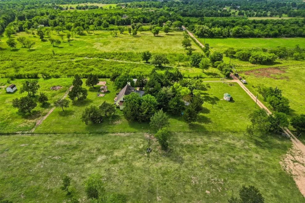 Unit for sale at 2325 Skrivanek Road, San Felipe, TX 77474