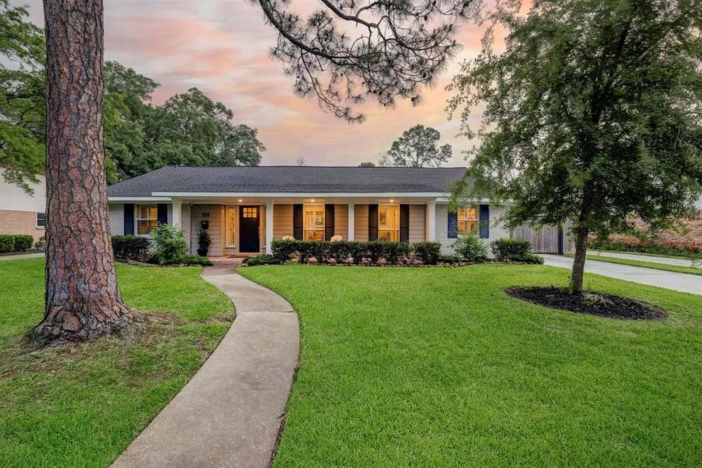 Unit for sale at 5735 Stillbrooke Drive, Houston, TX 77096