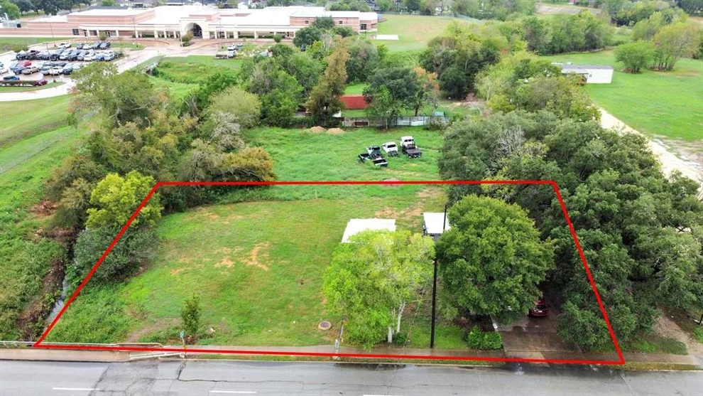 Unit for sale at 409 W Harris St Avenue, Pasadena, TX 77506