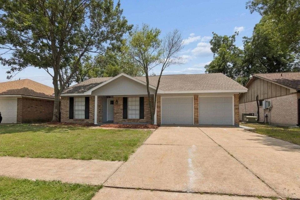 Unit for sale at 7403 Strawbridge Lane, Houston, TX 77040