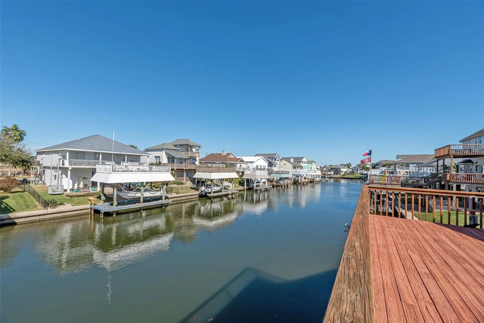 Unit for sale at 12840 E Camino Famoso, Galveston, TX 77554