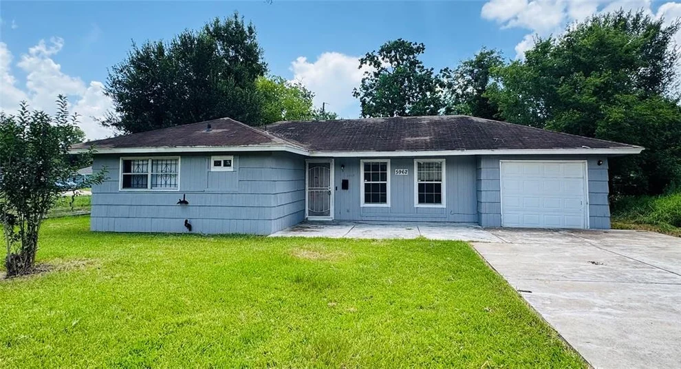 Unit for sale at 5962 Van Fleet Street, Houston, TX 77033