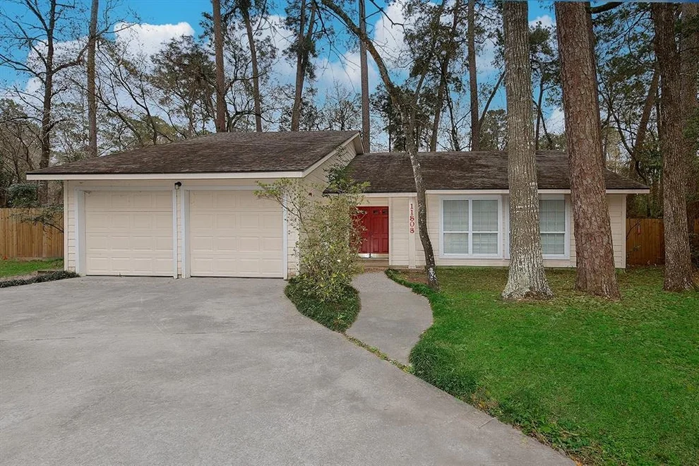 Unit for sale at 11808 S Red Cedar Circle, The Woodlands, TX 77380