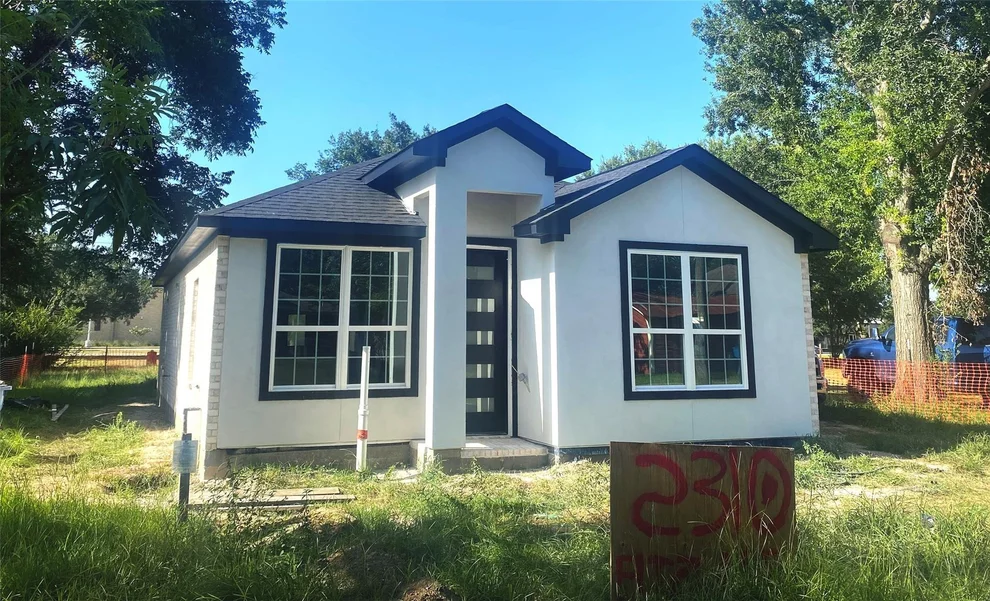 Unit for sale at 2310 Fitz Lee Street, Waller, TX 77484
