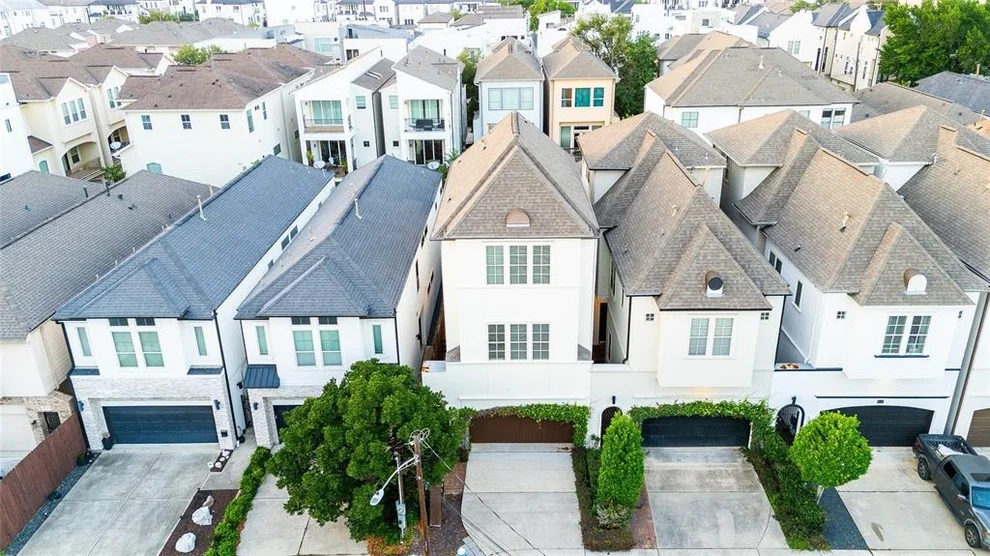 Unit for sale at 5626 Petty Street, Houston, TX 77007