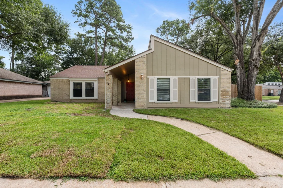 Unit for sale at 14923 Forest Lodge Court, Houston, TX 77070