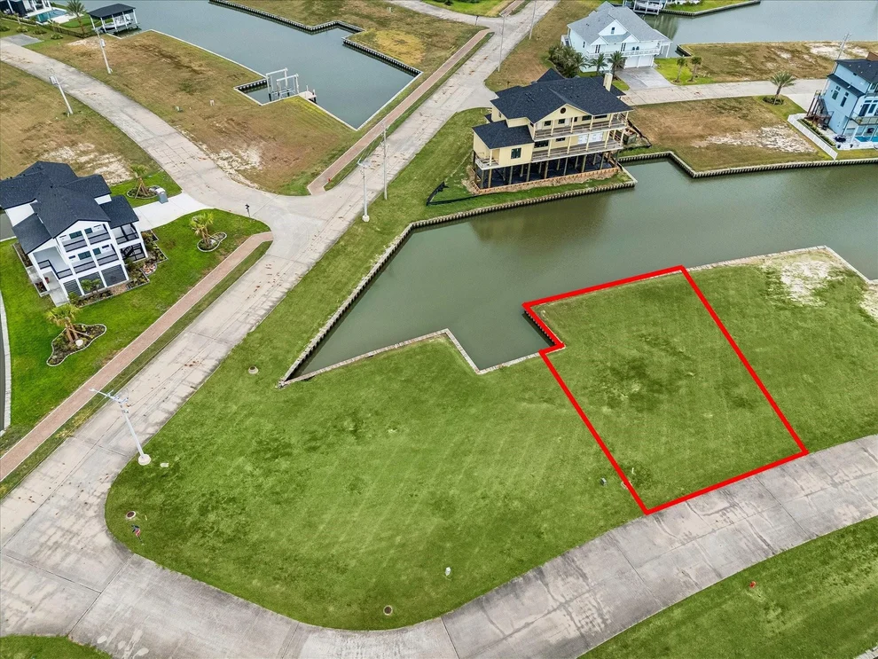 Unit for sale at 3 Summerland, Hitchcock, TX 77563