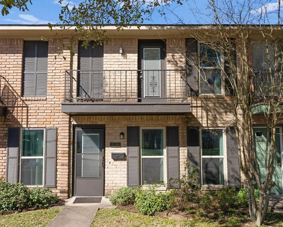 Unit for sale at 2216 Cypress Avenue, Bay City, TX 77414