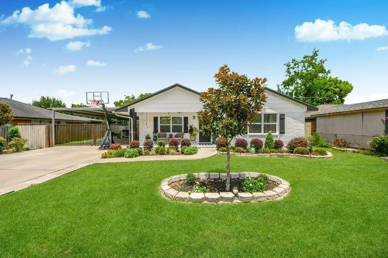 Unit for sale at 1409 Avenue I, South Houston, TX 77587