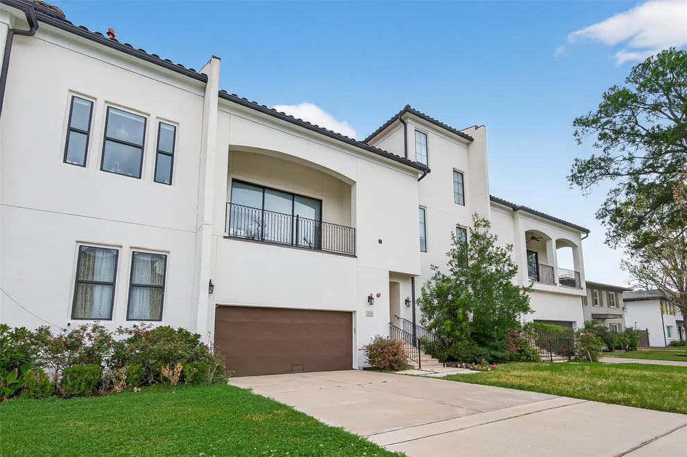 Unit for sale at 4530 Larch Lane, Bellaire, TX 77401