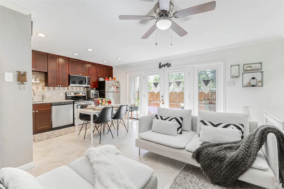 Unit for sale at 3928 W Alabama Street, Houston, TX 77027