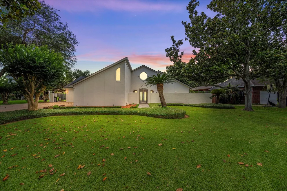 Unit for sale at 4815 Diamond Springs Drive, Missouri City, TX 77459