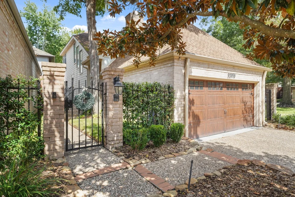Unit for sale at 12979 Kingsbridge Lane, Houston, TX 77077