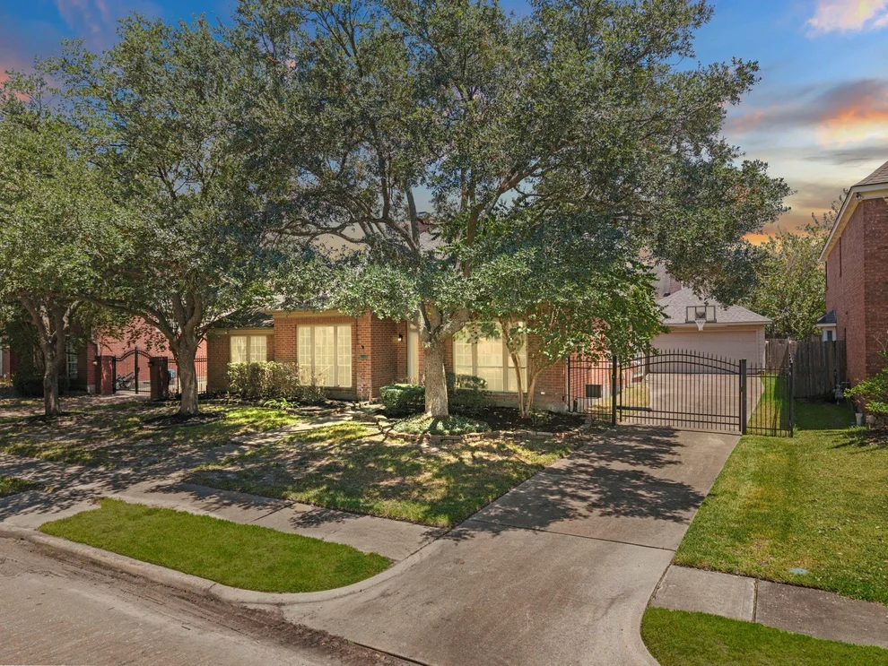 Unit for sale at 11106 Tulip Garden Court, Houston, TX 77065