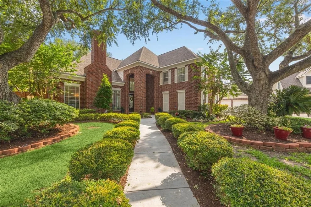Unit for sale at 311 Pineview Circle, El Lago, TX 77586