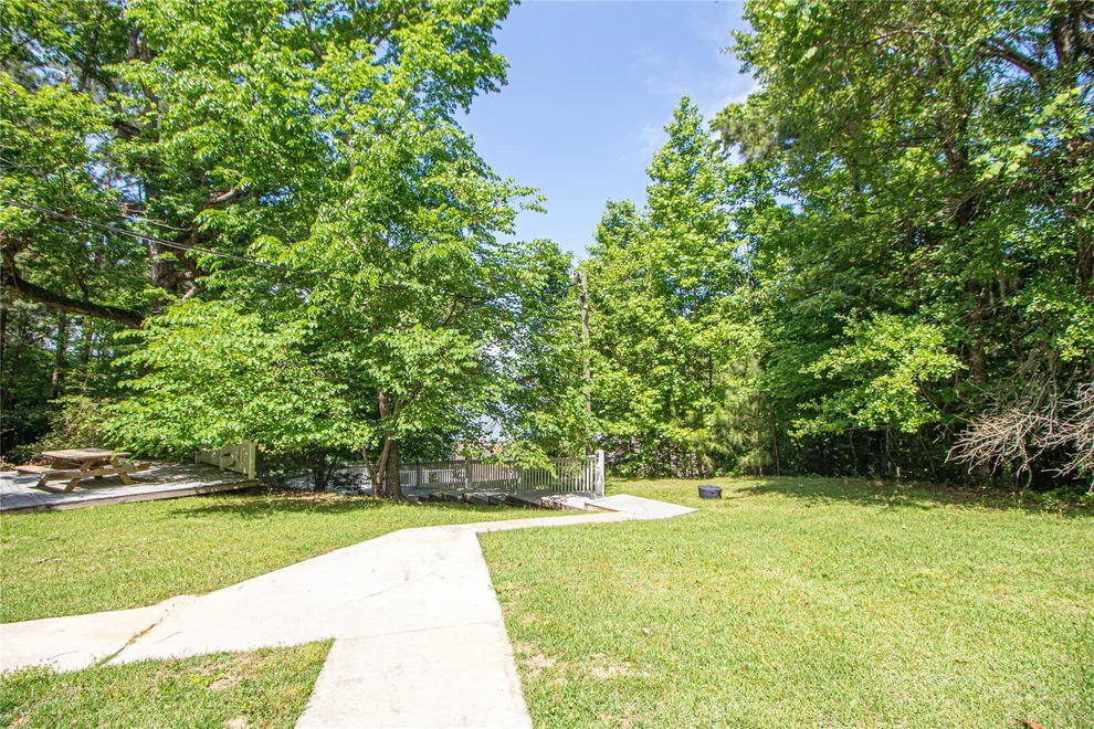 Unit for sale at 139 Grand Pine Loop, Livingston, TX 77351