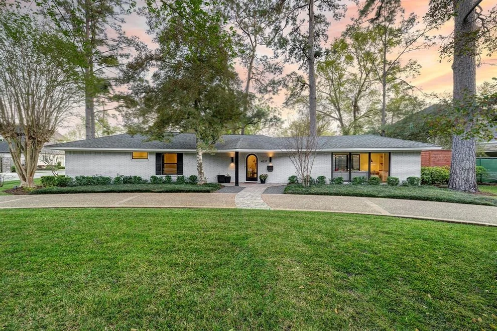 Unit for sale at 10537 Beinhorn Road, Hunters Creek Village, TX 77024