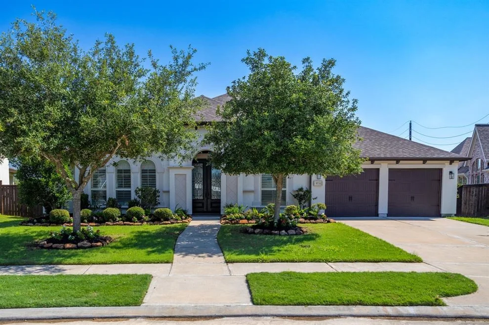 Unit for sale at 9731 Carver Drive, Iowa Colony, TX 77583