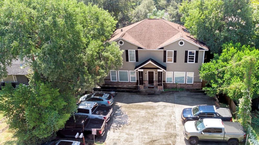 Unit for sale at 1421 Avenue 20 1/2 Street, Huntsville, TX 77340