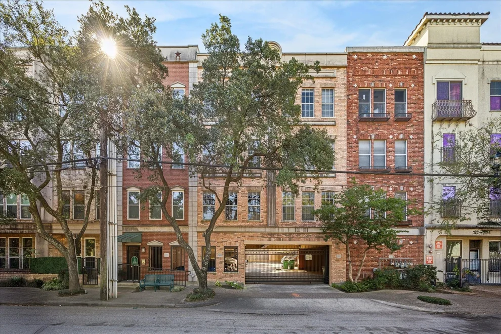 Unit for sale at 1620 Elgin Street, Houston, TX 77004