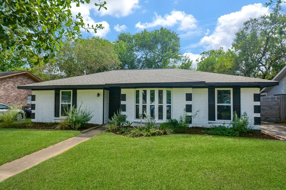 Unit for sale at 12735 Westella Drive, Houston, TX 77077