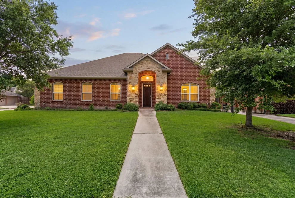 Unit for sale at 2329 Willowby Drive, Houston, TX 77008