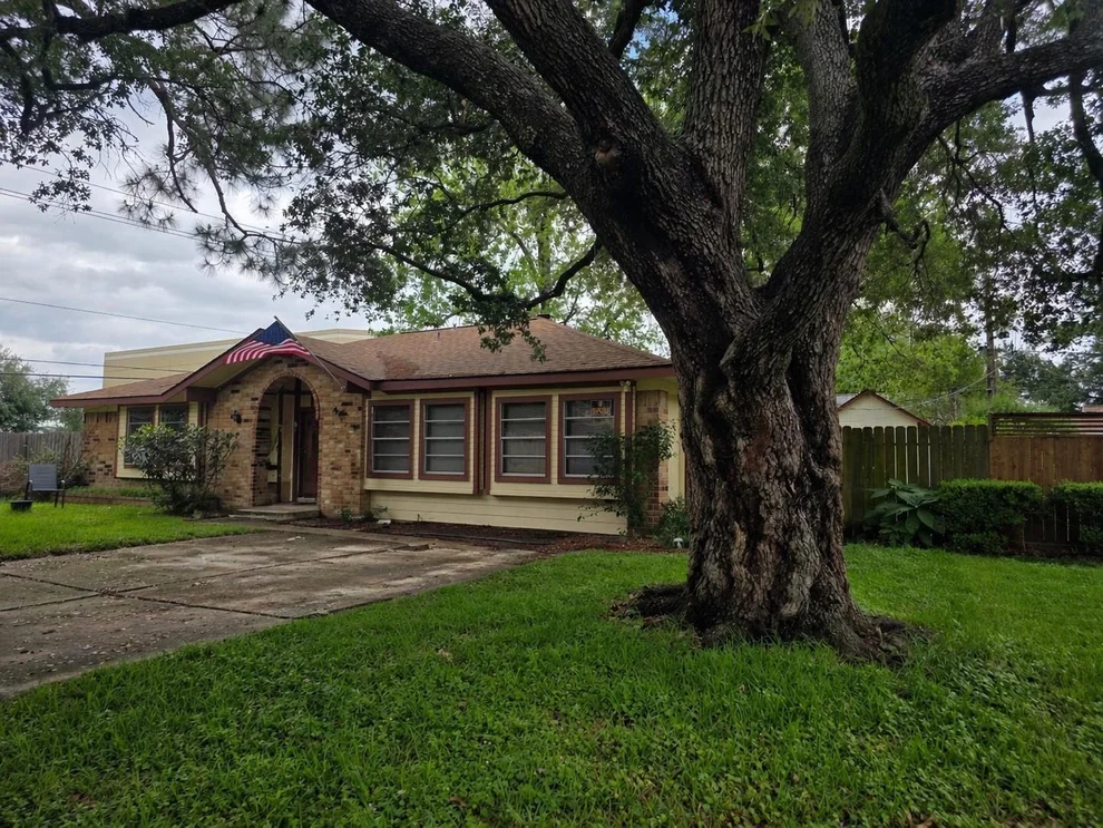 Unit for sale at 2638 Pine Village Drive, Houston, TX 77080