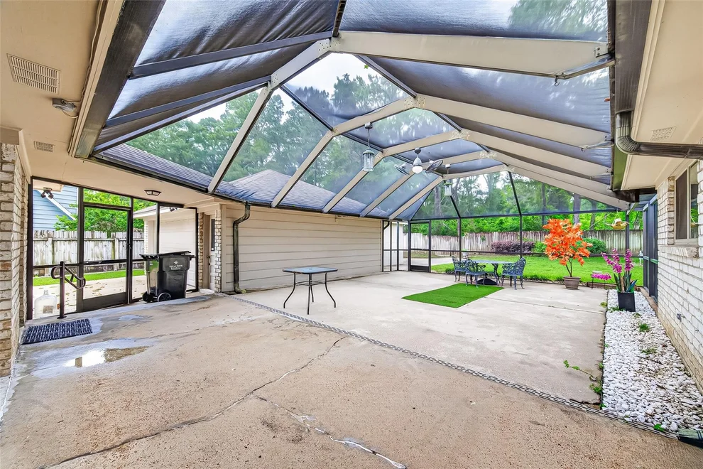 Unit for sale at 737 Holly Springs Drive, Conroe, TX 77302