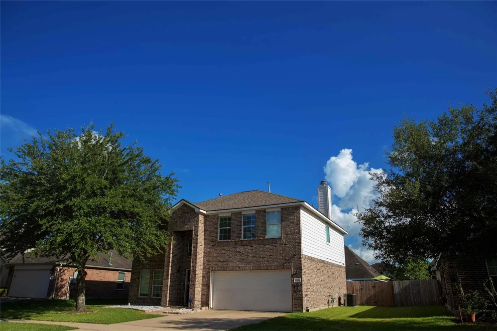 Unit for sale at 6108 Hubbell Drive, Pearland, TX 77584