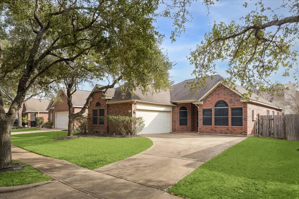 Unit for sale at 119 Lissa Lane, Sugar Land, TX 77479