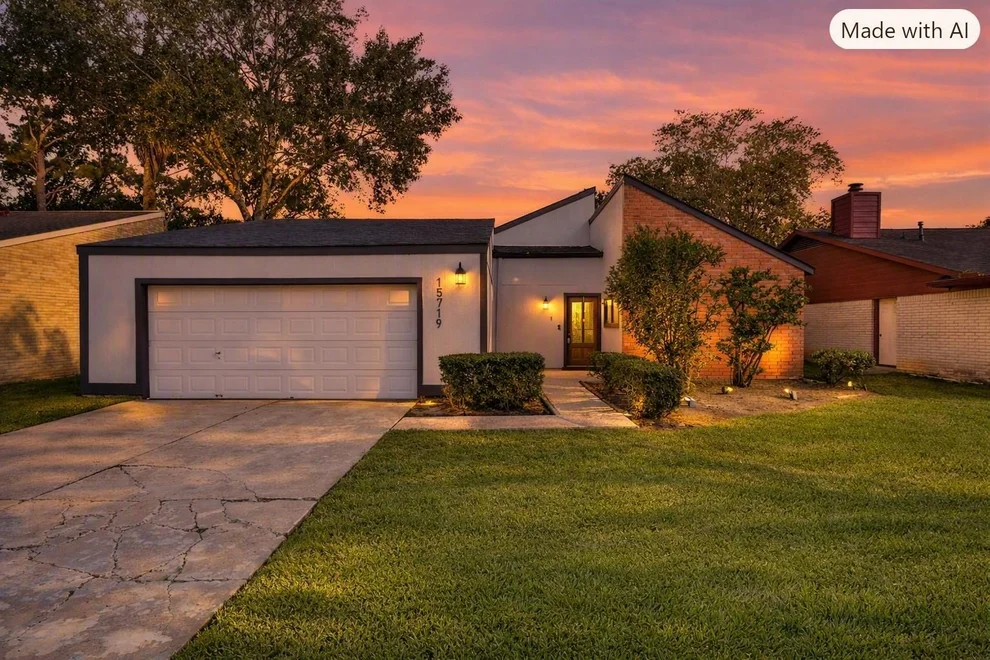 Unit for sale at 15719 Stonehaven Drive, Houston, TX 77059