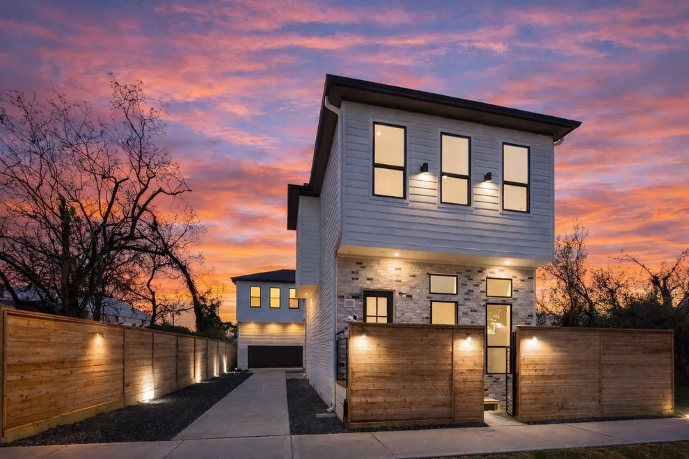 Unit for sale at 602 Jewett Street, Houston, TX 77009