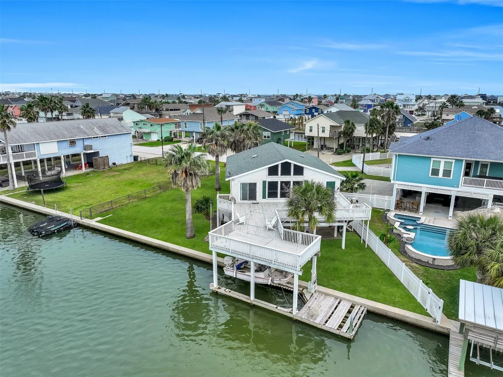 Unit for sale at 22218 Matagorda Drive, Galveston, TX 77554