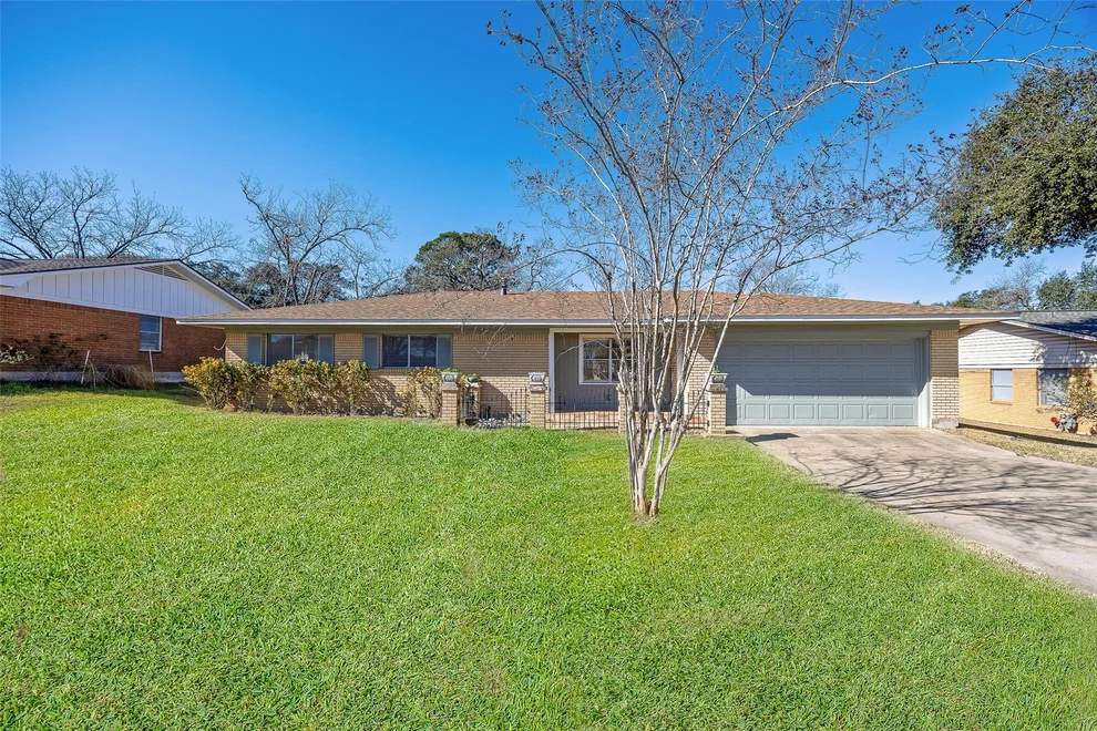 Unit for sale at 1404 Woodson Lane, Brenham, TX 77833