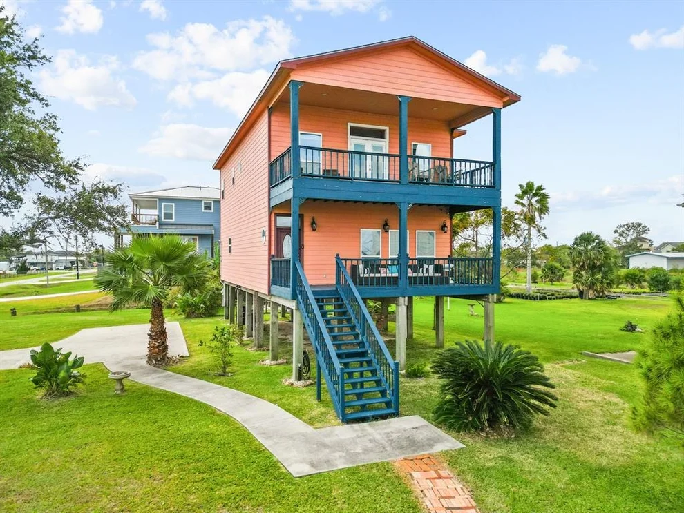 Unit for sale at 106 22nd Street, San Leon, TX 77539