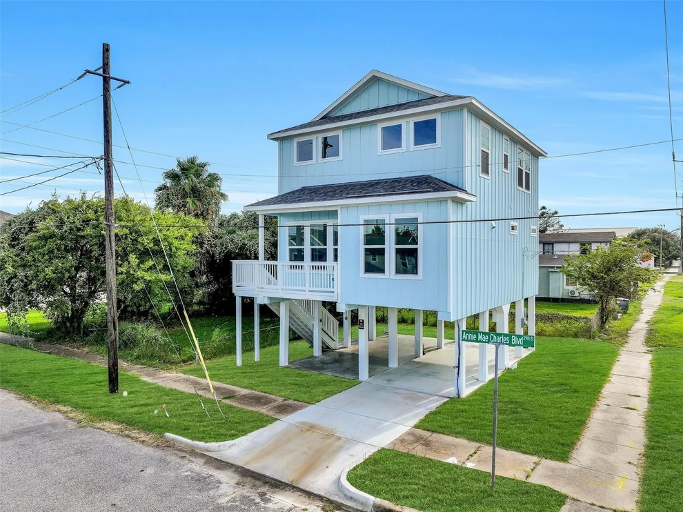 Unit for sale at 701 39th Street, Galveston, TX 77550
