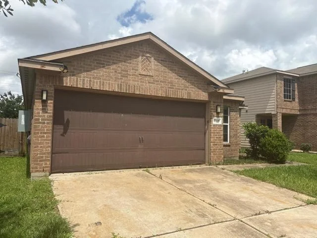 Unit for sale at 17135 Osprey Landing Drive, Hockley, TX 77447